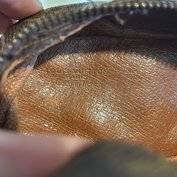 Authentic Louis Vuitton Monogram Dual Compartment Camera Messenger Crossbody Bag - Picture 16 of 16